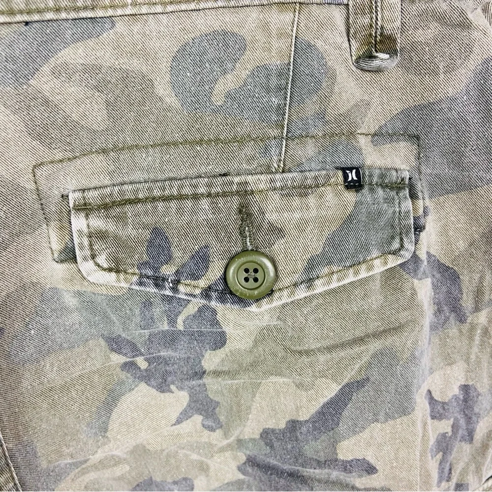 Hurley Y2K cotton Camouflage Cargo Men Shorts size 32